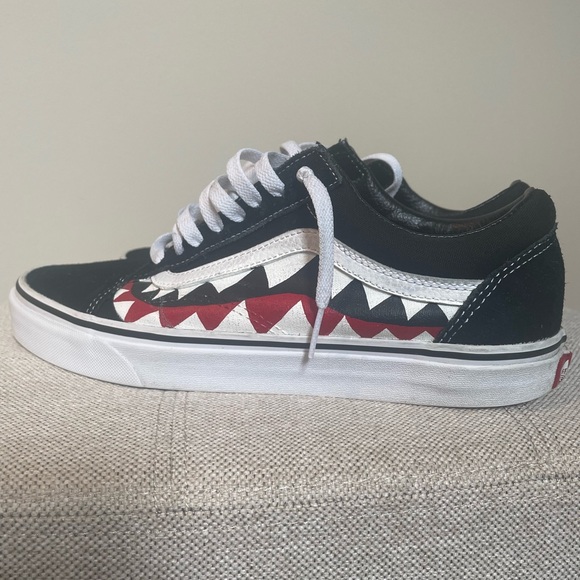 Size 9 Van old skool - bape - Picture 6 of 6